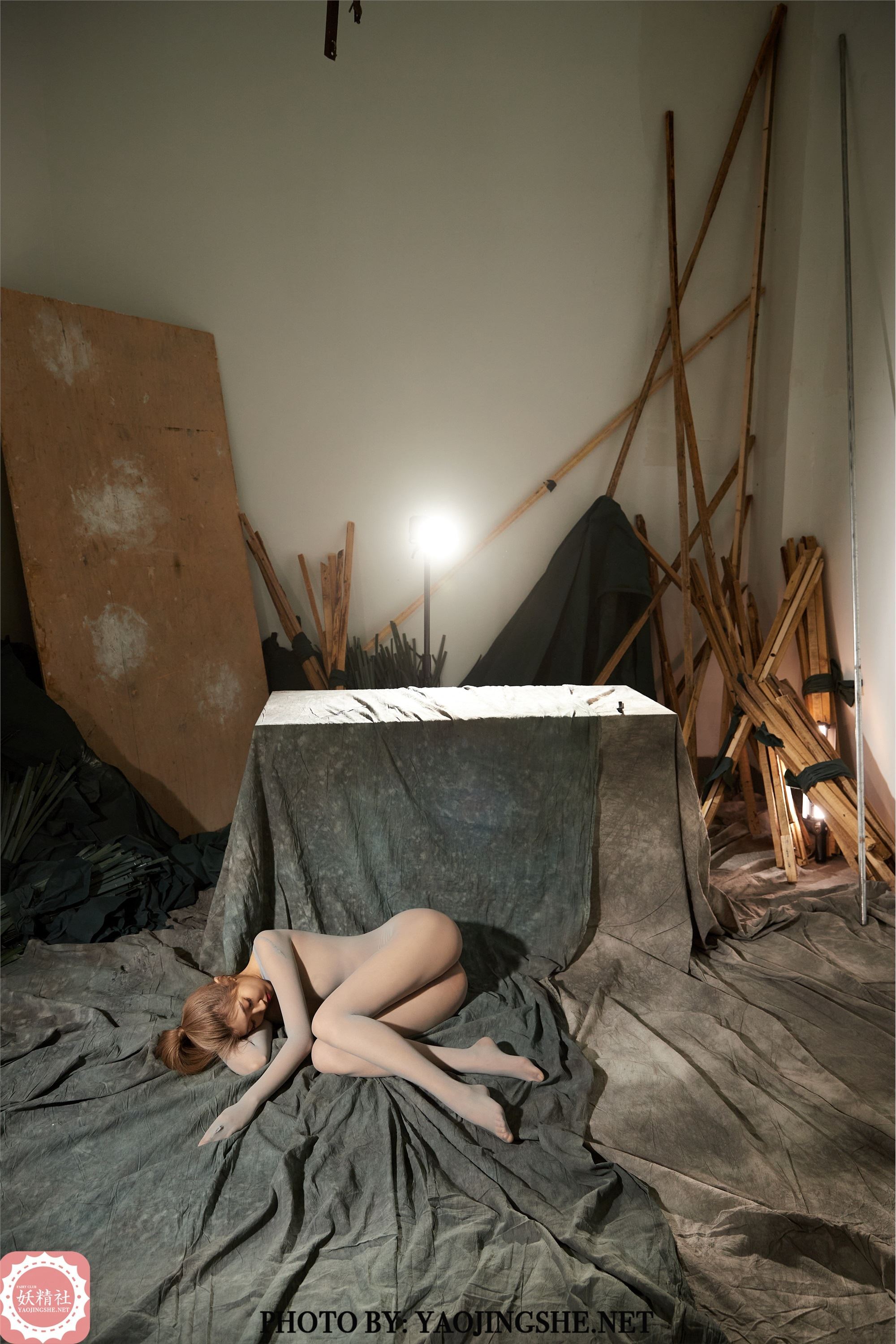 YAOJINGSHE 妖精社 T2119《苏伟-雨夜追凶之逃亡》